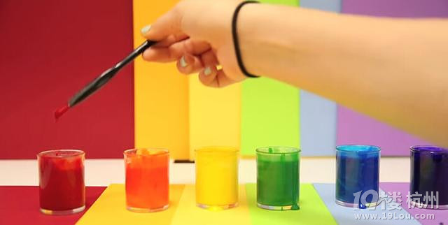 撕拉唇彩的正确涂法,在家做可撕拉的唇彩