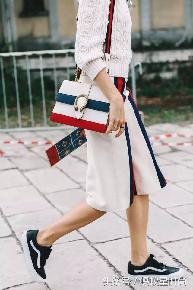 最热门手袋,菱形格纹手袋