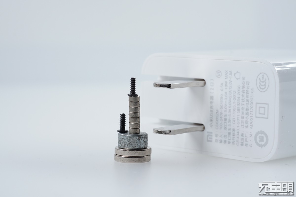 小米65w充电器cdq07zm拆解,充电器cdq03zm和ado7zw有什么不同