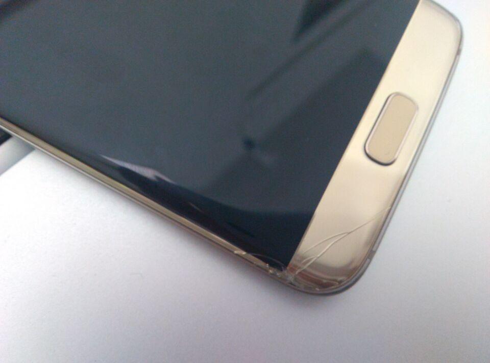 三星s7edge后盖破坏,三星s7edge瑕疵屏