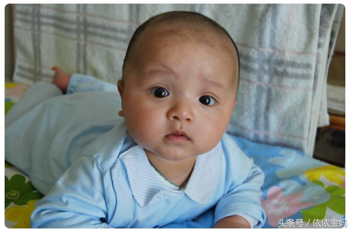 蓝眼睛混血宝宝,家有萌娃的宝贝看过来