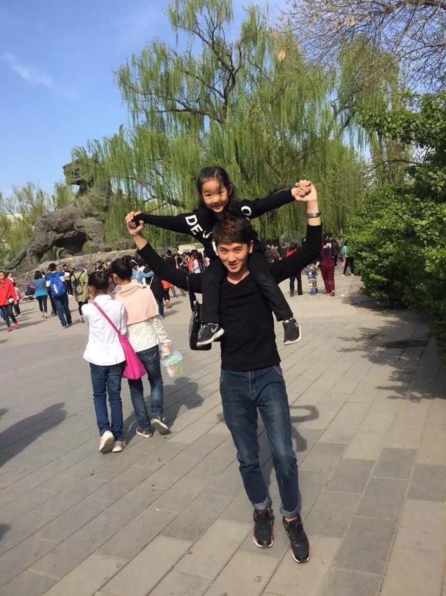 有个小18岁的妹妹是个什么体验,有一个差10岁的妹妹是什么体验