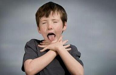 骨头卡喉咙用什么醋比较好,被骨头卡到喉咙喝醋有用吗