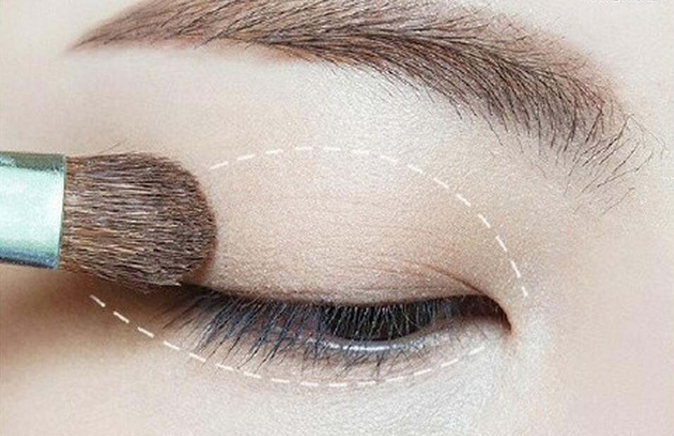 化眼妆画出来好脏啊怎么办,化红血丝眼妆