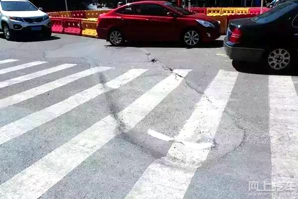 底盘低磕底盘有事吗,汽车底盘被磕后最怕哪里坏