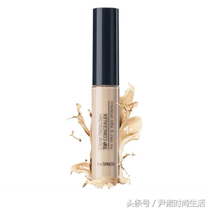 她妆前满脸暗疮，妆后美若天仙