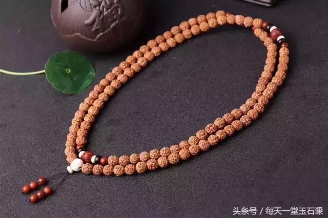 十二星座适合戴什么手串,十二星座手串排行榜