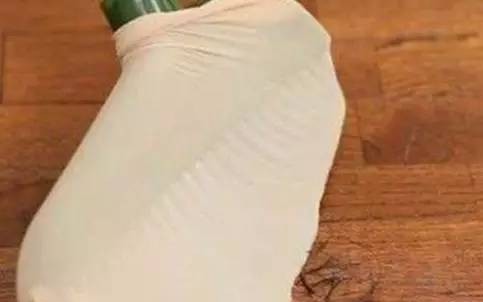 笤帚扫地粘头发怎么解决,扫地扫把缠头发怎么办