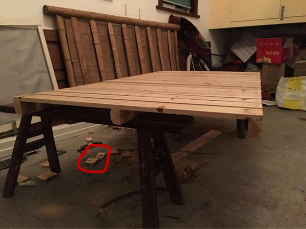 睡觉一翻身全身关节都咔咔响,木板床一翻身就响怎么解决