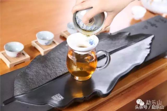 车内品茶氛围,怎样在家营造一种饮茶的氛围