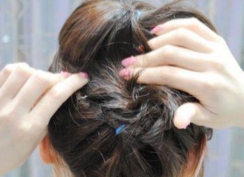 簪子盘发教程中短发,女生短发盘发简单好看的视频