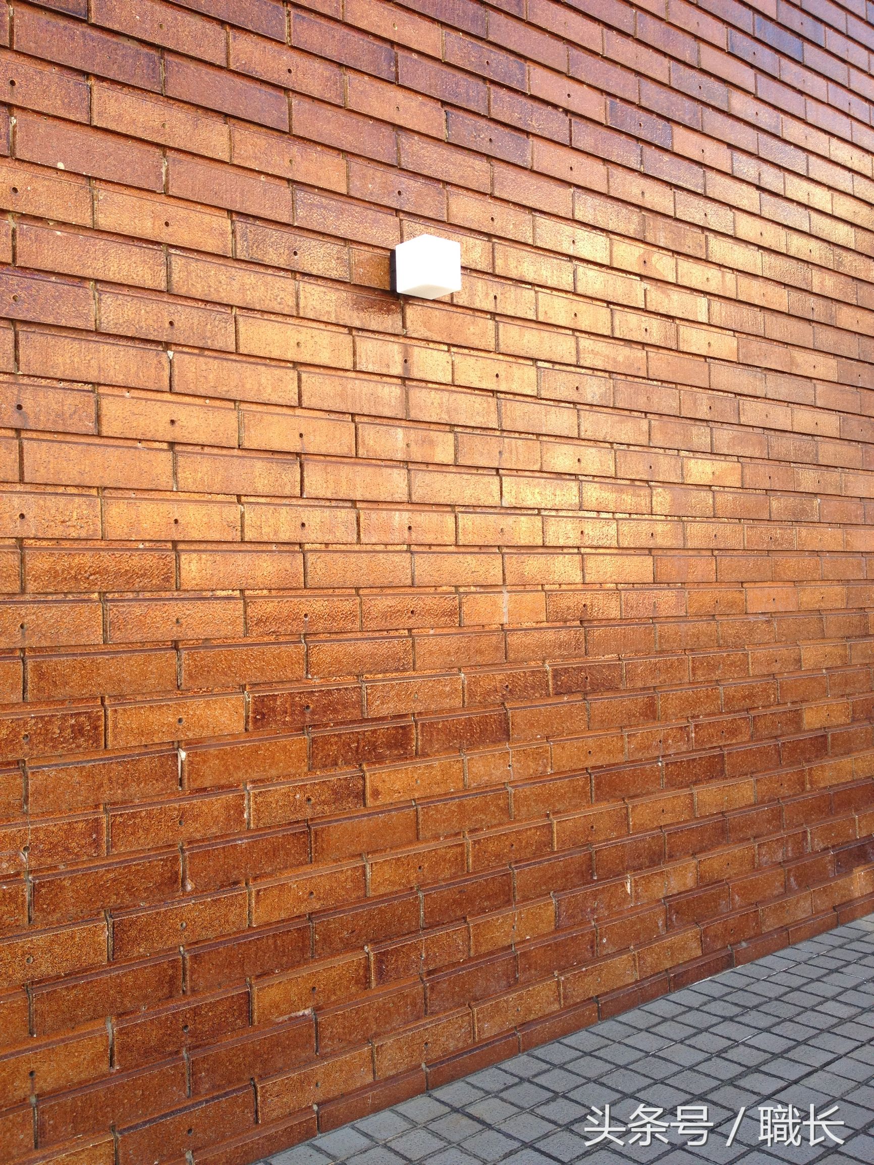 电盒螺丝孔坏了修复,在日本维修家电