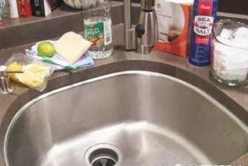 厨房水槽怎样清洗最干净,不锈钢水槽怎么洗才干净