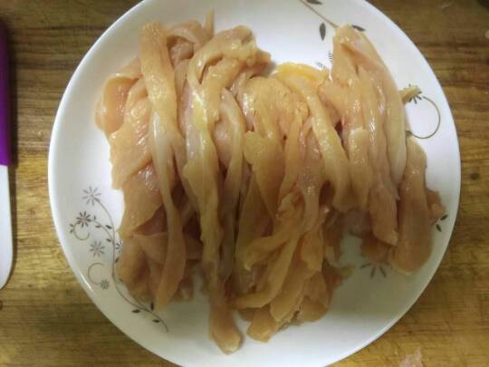 自制狗狗零食胡萝卜鸭肉条 (自制狗狗胡萝卜肉球小零食)