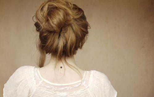 脸上的痣可以随便点吗,小孩脸上有痣可以随便点吗