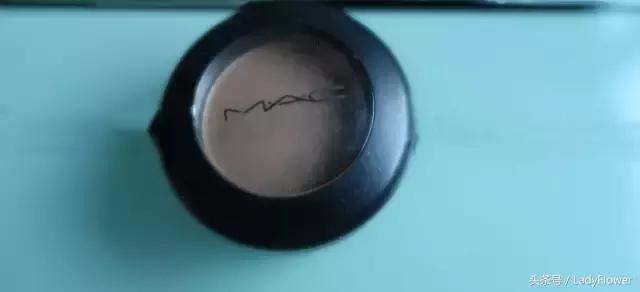 女神化妆包常备好物，分分钟帮你扑倒男神