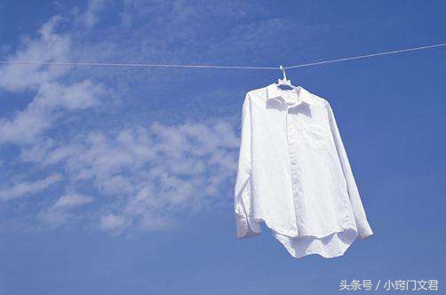 衣服熨焦痕迹怎么消除,熨衣服发亮怎样去除