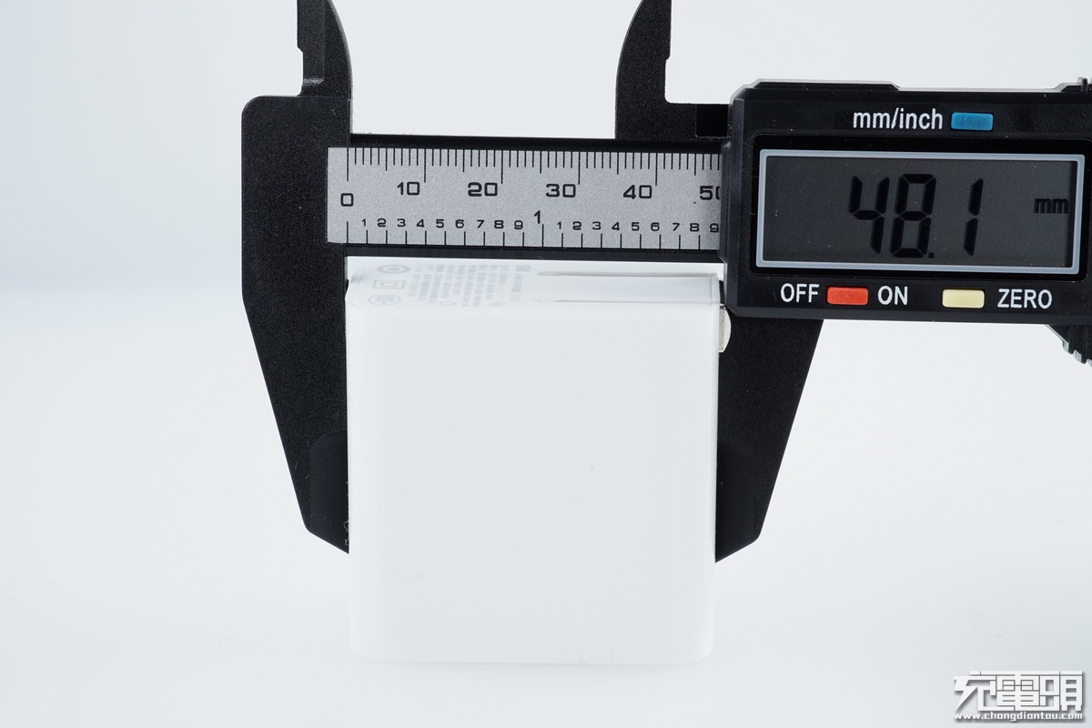 小米65w充电器cdq07zm拆解,充电器cdq03zm和ado7zw有什么不同