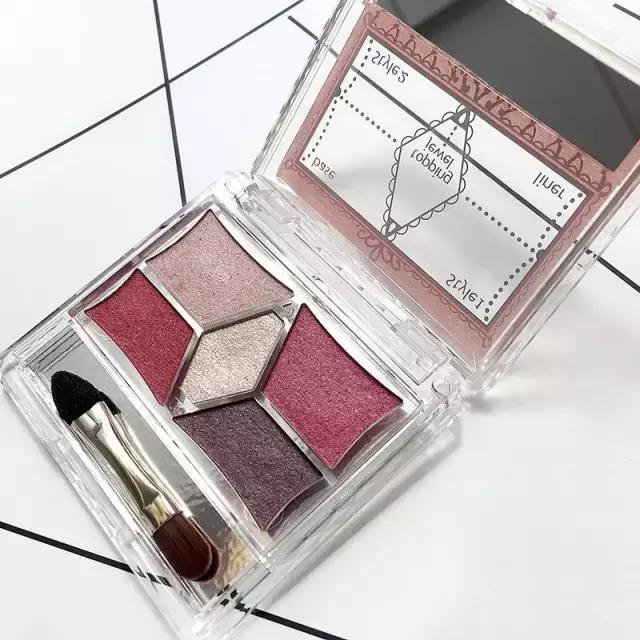 情人节应该化个漂亮的妆,情人节变美