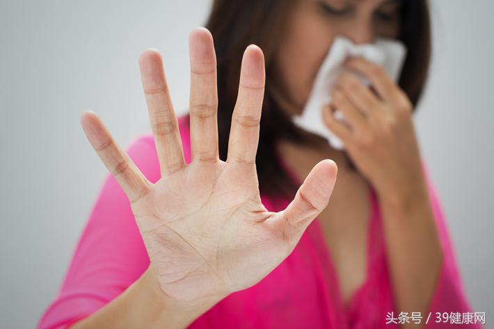 鼻炎鼻子按下去不会快速回弹,人的鼻腔脆弱