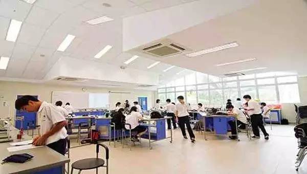 新加坡英华中学国际部,入读新加坡高中