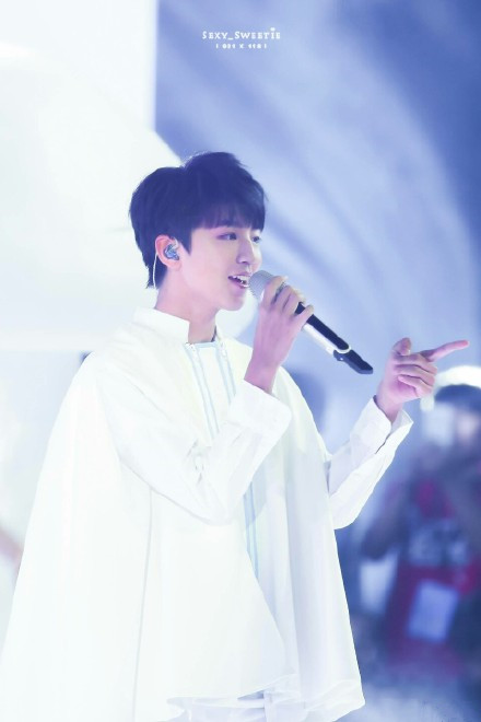 鹿晗吴世勋易烊千玺王俊凯,吴世勋鹿晗王俊凯