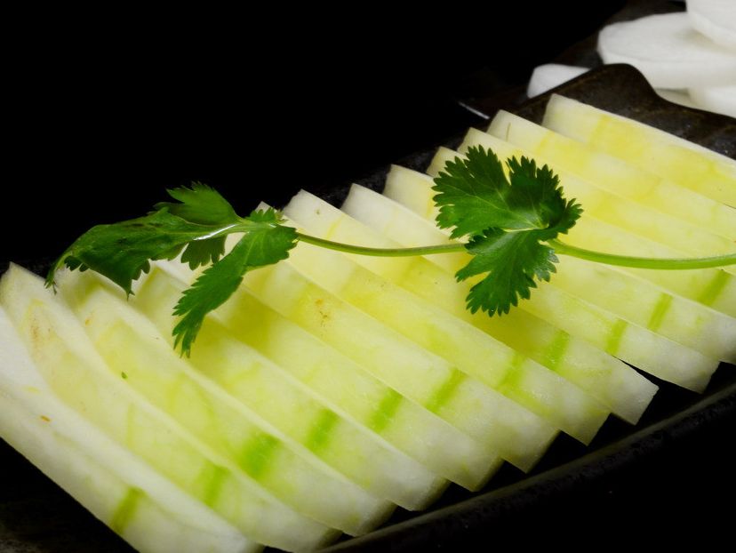 春季脸上过敏发红长痘怎么办,春天皮肤过敏痘最快缓解方法