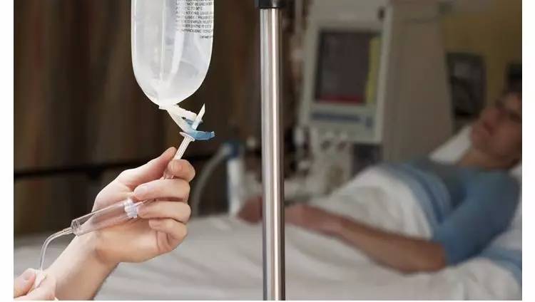 宝宝输液用留置针好还是钢针好,输液扎针时用软针管好吗