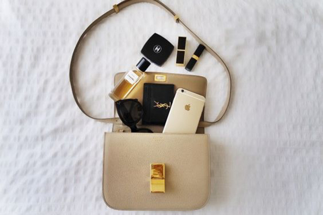 爱情会过期歌曲,爱情会过期跟谁都一样