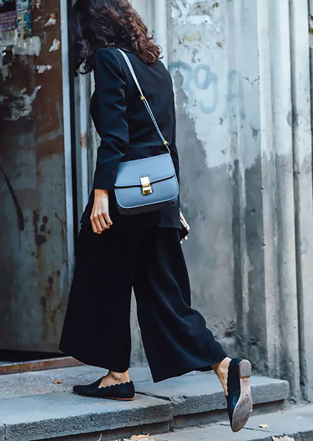 爱情会过期歌曲,爱情会过期跟谁都一样