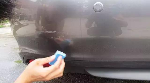 车子塑料件划痕怎么修复,白色车子划痕怎么修复