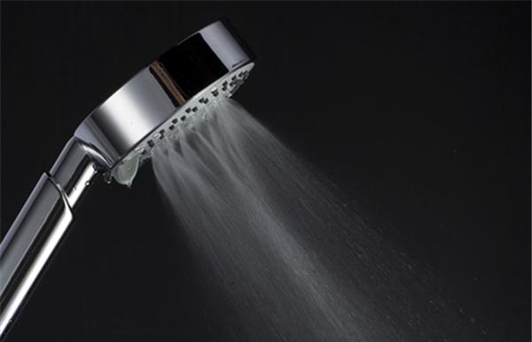 洗澡水压不够的解决办法,家里洗澡热水器水压不够怎么办