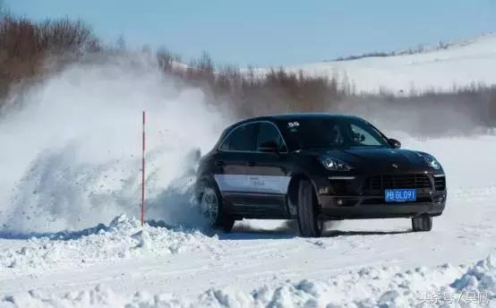后驱车下雪天的弊端,后驱车怕下大雪