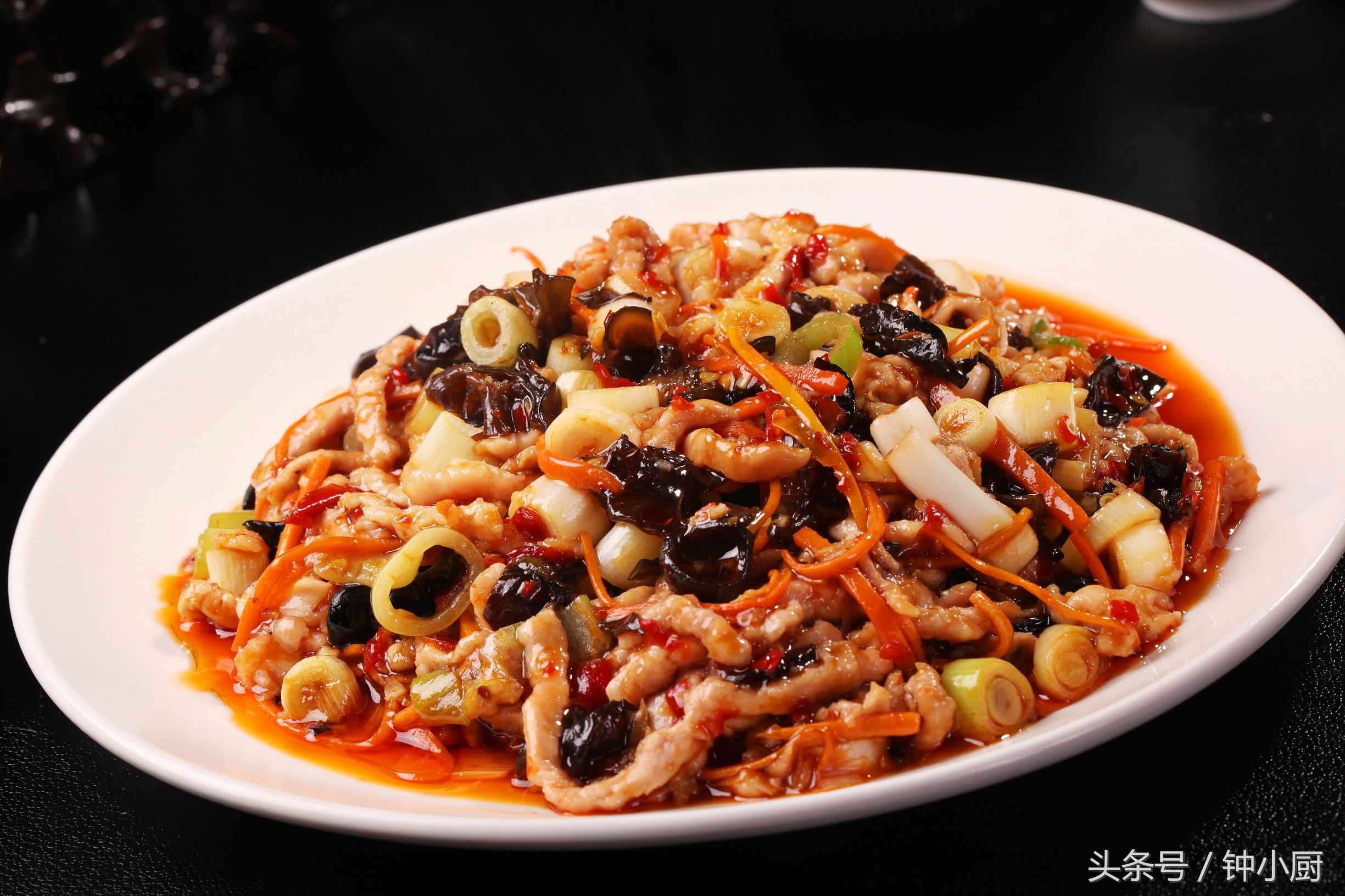 鱼香肉丝放郫县豆瓣豆瓣酱吗,鱼香肉丝不放甜的辣的