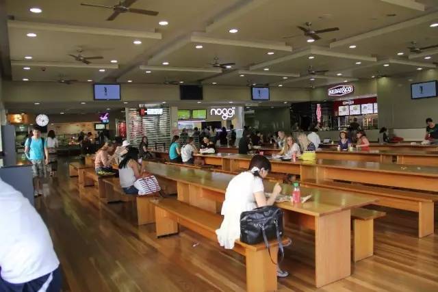 在澳洲留学是家里经济条件不好吗,在澳洲留学更有钱吗