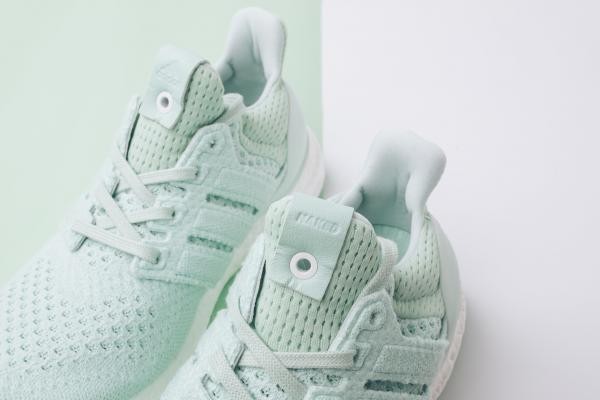 李宇春潮穿GUCCI，学陈奕迅、李易峰穿粉色耍萌