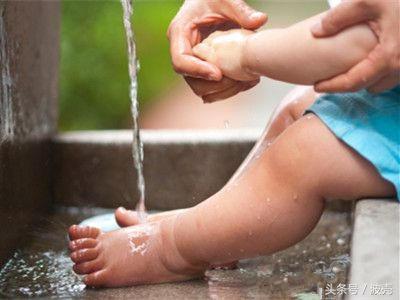 孩子烫伤千万别用这4种急救方法,小孩子烫伤后关注什么