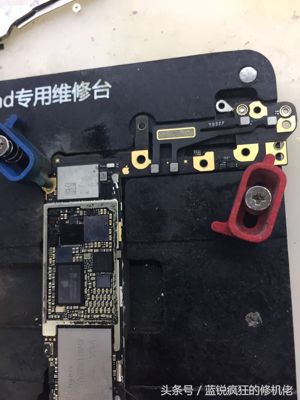 苹果手机突然死机开机没反应,苹果手机死机屏幕按不动