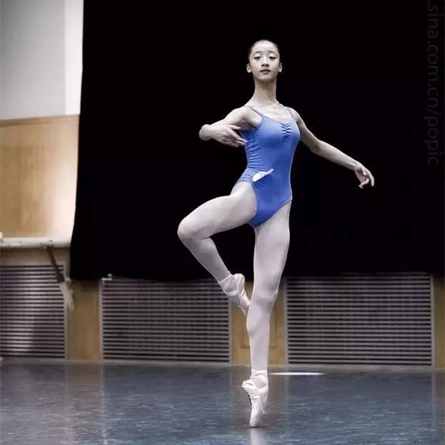 舞蹈控腿技巧,控腿训练教程