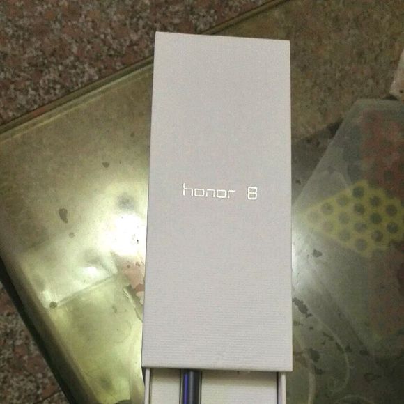 荣耀8魅海蓝刚出的时候多少钱,荣耀8青春幻海蓝和魅海蓝