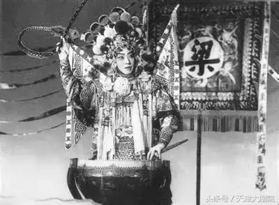 梨园是什么的别称,梨园叫什么名字