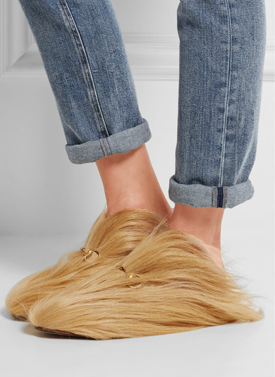 花一万就能把川普的头发踩在脚下？Gucci这新鞋实在辣眼睛呀