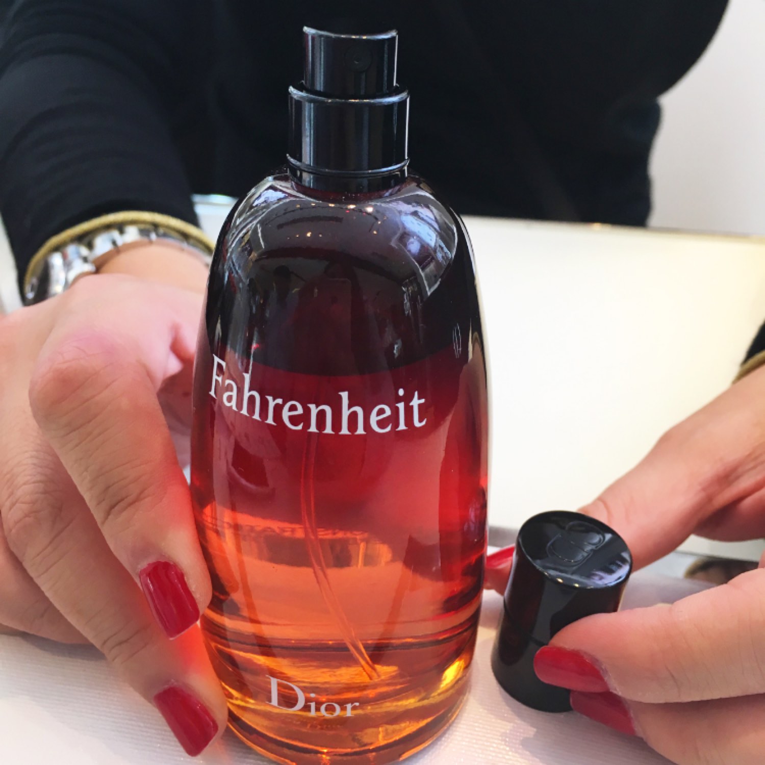 蔚蓝香水送男朋友送淡的还是浓的,送给男朋友的香水