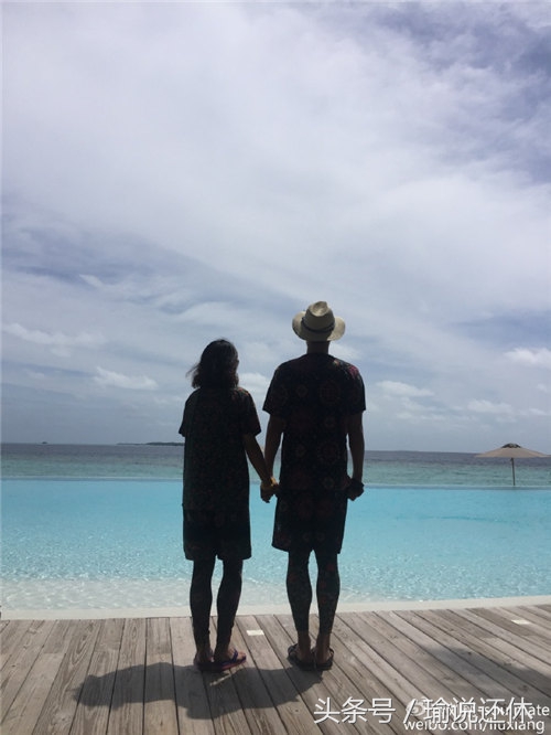 刘翔骑女友戏水，惹恼女权还是道德婊？喷子们叮咬英雄可休矣！