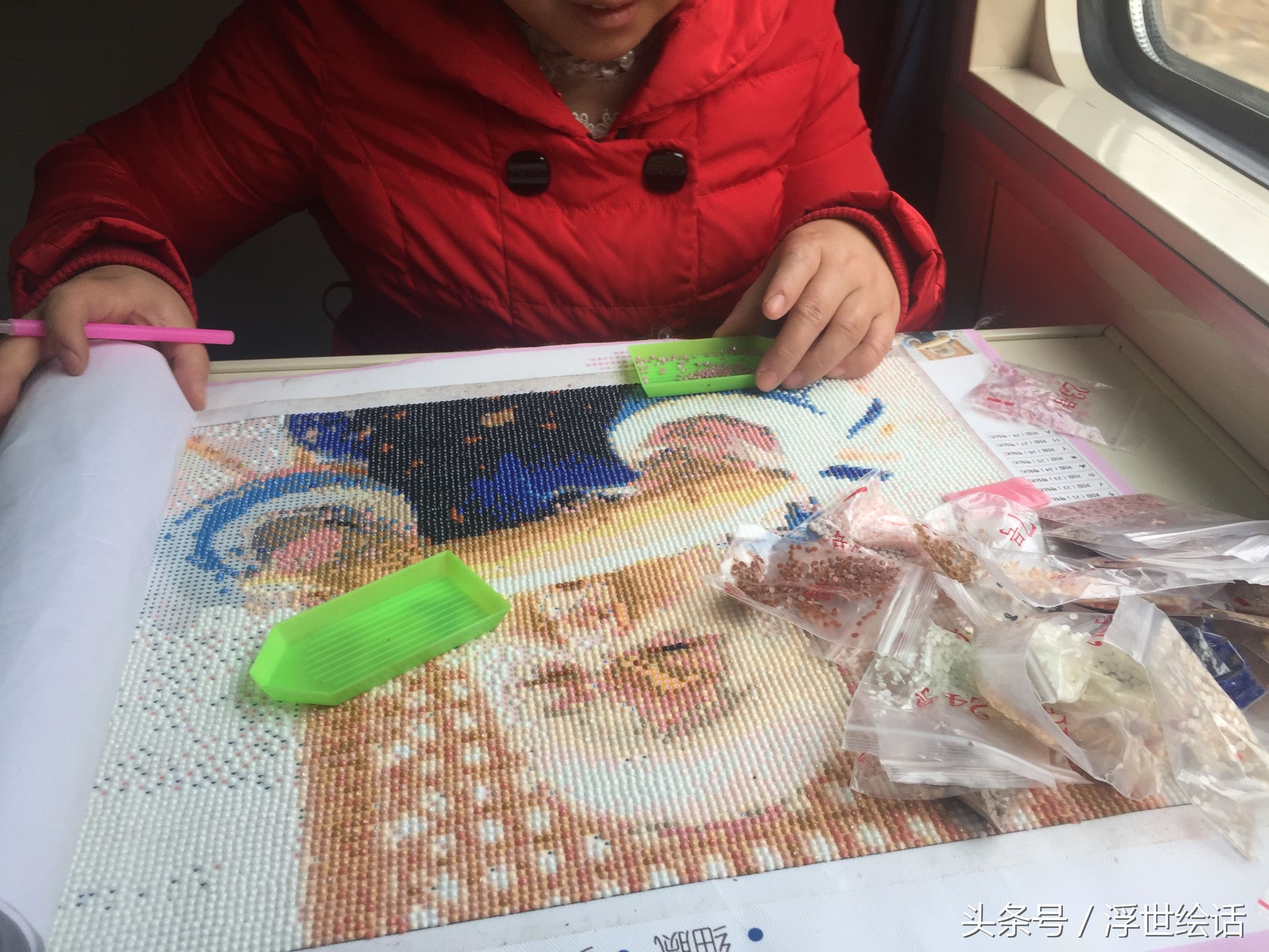 坐火车特别实用的东西,还在为无聊的生活发愁吗