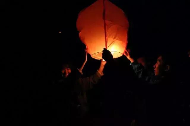 冬季奈曼沙漠旅游攻略,国庆适合去哪里的沙漠