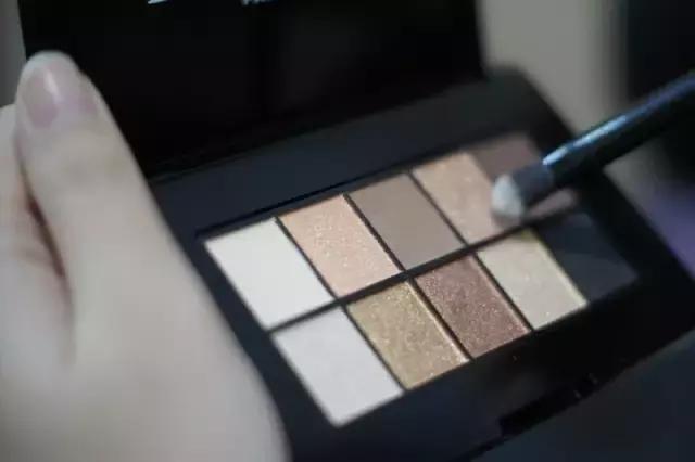 让所有新手小白都学会化妆,卡大人