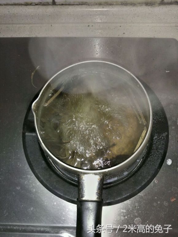 乌龟白眼可以自己治愈吗,乌龟白眼治疗时候可以喂食吗