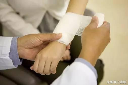 孩子烫伤千万别用这4种急救方法,小孩子烫伤后关注什么