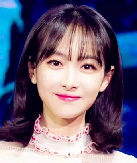 刘海遮眼睛怎么处理好看,刘海长到尴尬期怎么打理